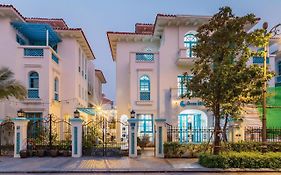 OCEAN VILLA - VILLA 4 phòng ngủ lớn, Bể bơi riêng, sát cạnh biển Bãi Cháy- Hạ Long